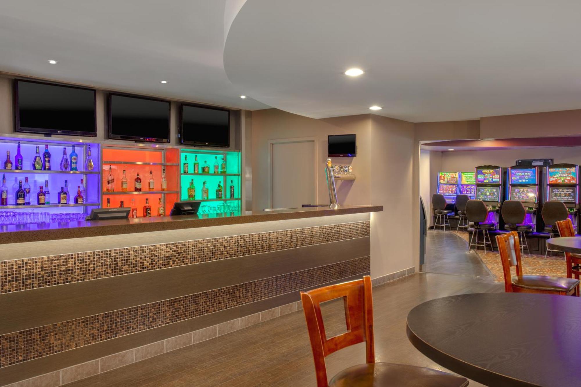 Hampton Inn By Hilton Winnipeg Downtown Экстерьер фото