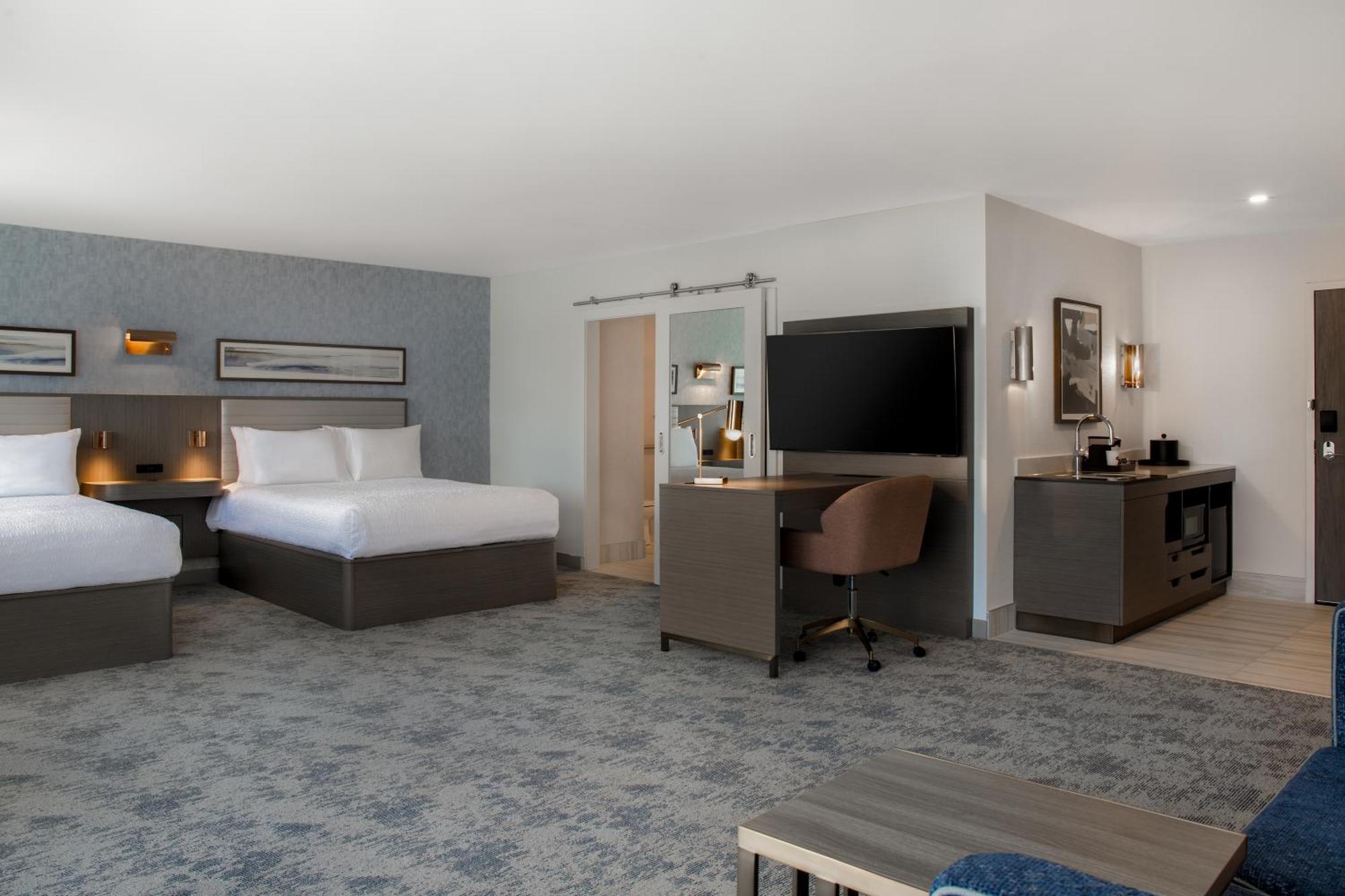 Hampton Inn By Hilton Winnipeg Downtown Экстерьер фото