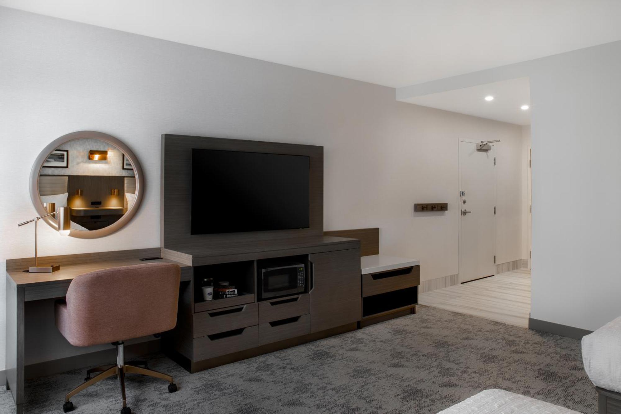 Hampton Inn By Hilton Winnipeg Downtown Экстерьер фото