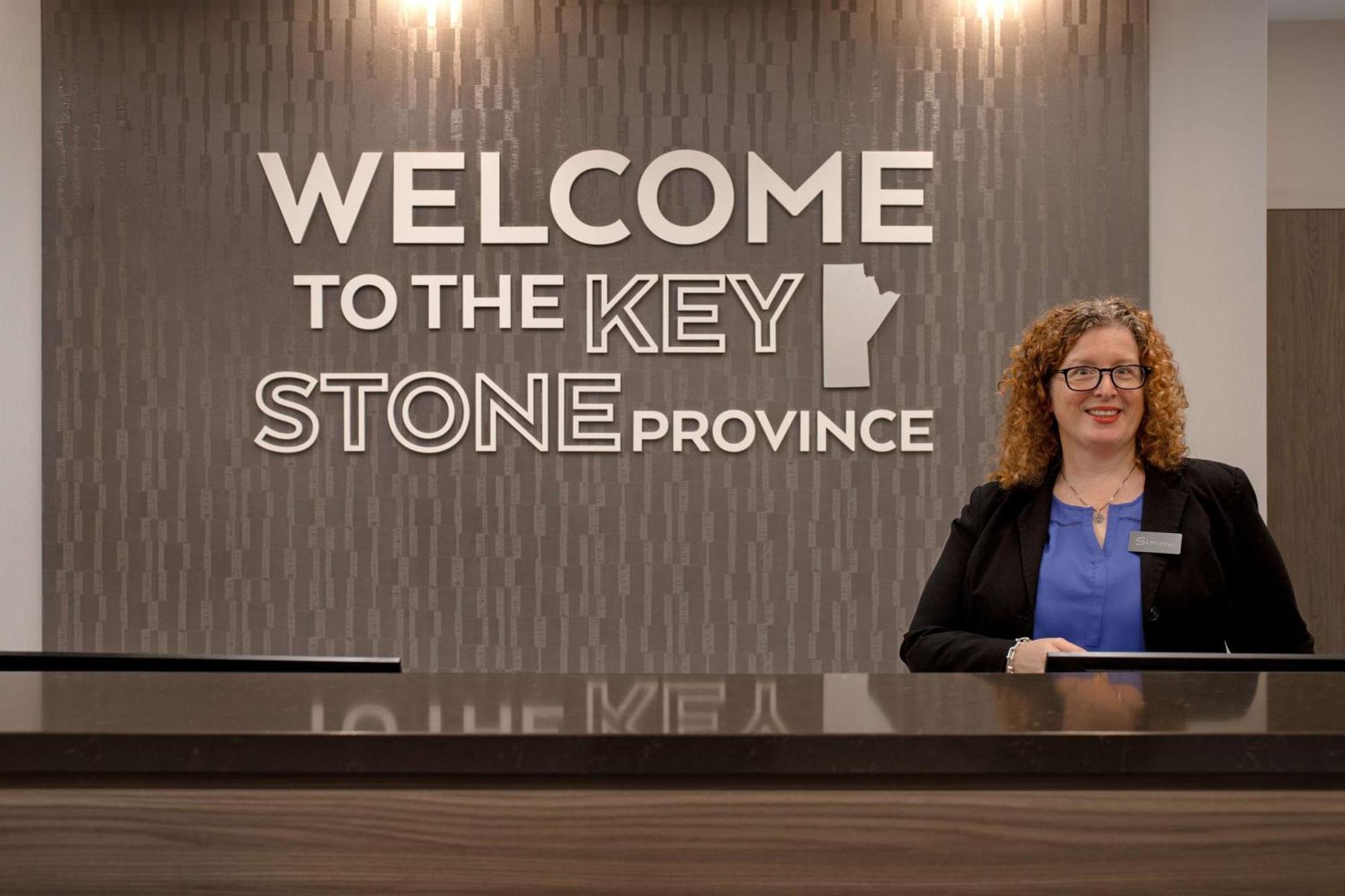 Hampton Inn By Hilton Winnipeg Downtown Экстерьер фото